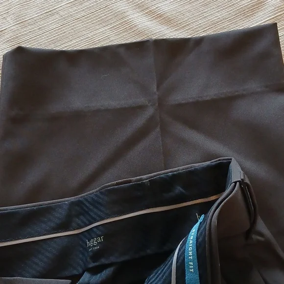 Haggar Men's Dark Brown dress pants 40/32 - Picture 4 of 6